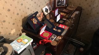 Похищенные из дома Ованнеса Чекиджяна памятные медали и икона обнаружены: предъявлено обвинение (Фото)