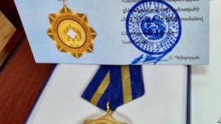 Ֆոտոլրագրող Գագիկ Շամշյանը պարգևատրվել է «Համագործակցության համար» մեդալով (լուսանկարներ)