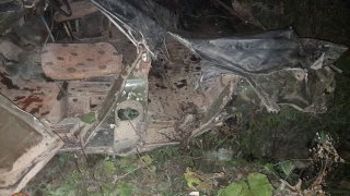 «ՈւԱԶ»-ը, կորցնելով կառավարումը, հայտնվել է ձորում. կա մեկ զոհ (լուսանկարներ)