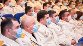 В связи с днем служащего Следственного комитета и 7-ой годовщиной формирования системы ряд сотрудников комитета удостоились различных наград и поощрений (фото)