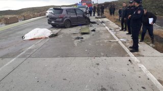 Երկու անձի մահվան ելքով ավտովթար՝ Երևան-Գյումրի ավտոճանապարհին. նախաձեռնվել է քրեական վարույթ (լուսանկարներ)