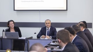 Заместитель председателя Следственного комитета РА и юридический атташе Федерального бюро расследований США в Армении и Грузии провели совместный курс переподготовки для следователей СК (фото)