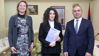 Председатель Следственного комитета и посол Нидерландов вручили сертификаты следователям, прошедшим переподготовку