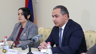 Քննչական կոմիտեի նախագահը և Նիդերլանդների դեսպանը հավաստագրեր են հանձնել վերապատրաստում անցած քննիչներին