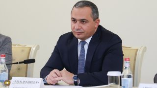 Քննչական կոմիտեի նախագահը և Նիդերլանդների դեսպանը հավաստագրեր են հանձնել վերապատրաստում անցած քննիչներին