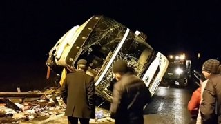Неотложные следственные действия проводятся по  уголовному делу, возбужденному по факту автокатастрофы в Тульской области (фото)