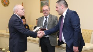 Քննիչների թեկնածուների՝ Արդարադատության ակադեմիան ավարտած շրջանավարտները ծառայության նշանակվեցին ՀՀ քննչական կոմիտեում (Լուսանկարներ)