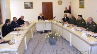 Խարդախությամբ կատարվող մի շարք հափշտակություններ իրականացվում են ՔԿՀ-ներում գտնվող կալանավորված եւ դատապարտված անձանց կողմից. խորհրդակցություն՝ ՀՀ քննչական կոմիտեում