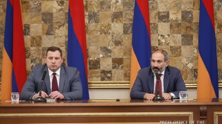 Премьер-министр представил аппарату Следственного комитета новоназначенного председателя СК Гайка Григоряна (Фото)