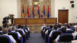 Премьер-министр представил аппарату Следственного комитета новоназначенного председателя СК Гайка Григоряна (Фото)