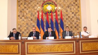 Председатель Следственного комитета РА Гайк Григорян представил заместителей главы СК (Фото)