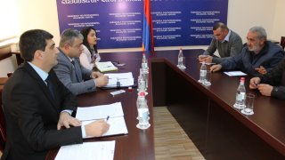 Deputy Chairman of RA Investigative Committee Met Relatives of Dead Serviceman (photos)