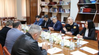 Meeting of Public Monitoring Group Held at RA Investigative Committee (photos)
