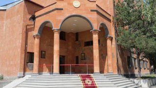 Քննչական կոմիտեի նախագահը մասնակցել է Շիրակի մարզային քննչական վարչության շենքի բացման արարողությանը (լուսանկարներ)