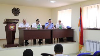 Քննչական կոմիտեի նախագահը խորհրդակցություն է անցկացրել Շիրակի մարզային քննչական վարչությունում և ընդունել է քաղաքացու (լուսանկարներ)