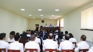 Քննչական կոմիտեի նախագահը խորհրդակցություն է անցկացրել Շիրակի մարզային քննչական վարչությունում և ընդունել է քաղաքացու (լուսանկարներ)