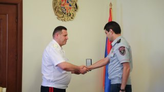 Քննչական կոմիտեի նախագահը պարգևատրել է ոստիկանության մի շարք ծառայողների (լուսանկարներ)