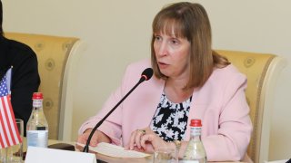 Տեղի է ունեցել «Էլեկտրոնային նախաքննություն» ծրագրի «էլեկտրոնային գրադարան» բաժնի շնորհանդեսը (լուսանկարներ)