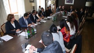 Սեմինար-քննարկում` «Ընտանեկան և սեռական բռնության հարցերի վերաբերյալ իրազեկում, քննիչների և լրագրողների միջև համագործակցության զարգացում» թեմայով (լուսանկարներ)