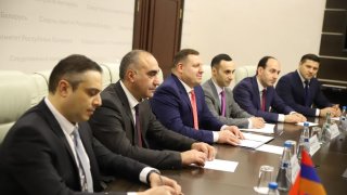 Մինսկում տեղի է ունեցել Հայաստանի և Բելառուսի քննչական կոմիտեների նախագահների աշխատանքային հանդիպումը (լուսանկարներ)