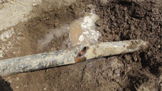 По факту грубого нарушении ВС Азербайджана режима прекращения огня, обстрелов из вооружения различного калибра мирного населения ряда населенных пунктов Тавушской области, армянских боевых опорных пунктов в СК РА возбуждено еще 7 уголовных дел(фотографии)