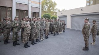 Руководствуясь призывом премьер-министра РА, Следственный комитет РА, с целью участия в священном деле защиты Родины, из служащих Следственного комитета призвал 180 добровольцев на службу