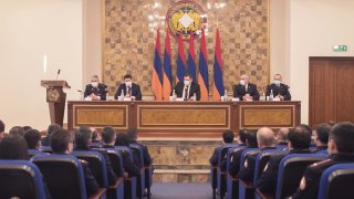 Председатель Следственного комитета Гайк Григорян представил личному составу нового заместителя Аргишти Кярамяна