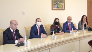 ՀՀ քննչական կոմիտեն և «Երևանի Գլաձոր» համալսարանի Կրիմինալիստիկական փորձաքննությունների կենտրոն»-ը համաձայնագիր ստորագրեցին (լուսանկարներ)