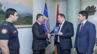 Գեղարքունիքի մարզպետը պարգևատրվել է «Համագործակցության համար» մեդալով (լուսանկարներ)