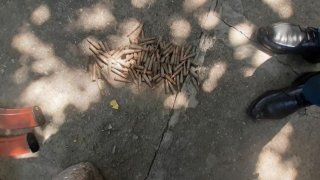 «Երկրապահ կամավորական միություն» ՀԿ Արարատի տարածքային ստորաբաժանման նախագահը ձերբակալվել է՝ ապօրինի կերպով զենք, զինամթերք ձեռք բերելու, փոխադրելու, պահելու կասկածանքով (լուսանկարներ)