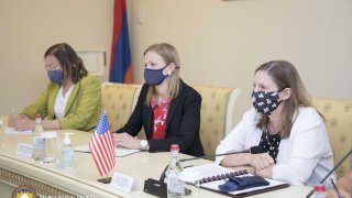 Chairman of RA Investigative Committee Argishti Kyaramyan Received US Ambassador to Armenia Lynne Tracy (photos)