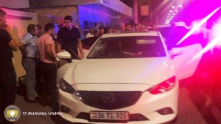 Ավտոմեքենայի սրահում հայտնաբերվել է տղամարդու դի՝ հրազենային վնասվածքով. հարուցվել է քրեական գործ (լուսանկարներ)