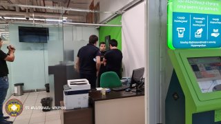 Banditry in “Yerevan Mall” Trade Center; Man Arrested (video, photos)