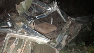 «ՈւԱԶ»-ը, կորցնելով կառավարումը, հայտնվել է ձորում. կա մեկ զոհ (լուսանկարներ)