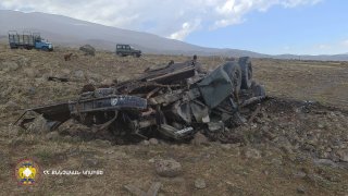 Արագած սարի ճանապարհին «Զիլ 131D» մակնիշի ավտոմեքենան գլխիվայր շրջվել է. վարորդն ու ուղևորը մահացել են (լուսանկարներ)