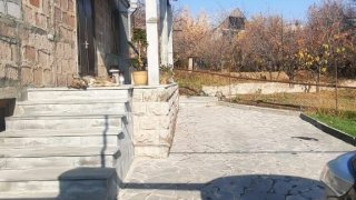 По делу о взрыве во дворе дома жителя Котайк есть задержанный (фото)