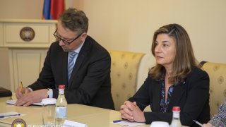 Председатель Следственного комитета РА принял Генерального директора международной комиссии по вопросам пропавших без вести (фото)