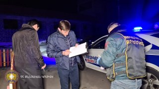 Хулиганство с применением оружия на улице Бабаджанян города Ереван: есть задержанные (фото)