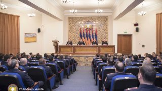 По случаю Дня служащего Следственного комитета ряд сотрудников комитета удостоились различных наград и поощрений (фото)