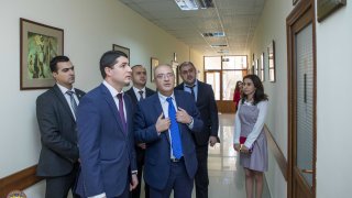 Председатель Следственного комитета РА А. Кярамян посетил Академию юстиции (фотографии)