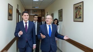 Председатель Следственного комитета РА А. Кярамян посетил Академию юстиции (фотографии)