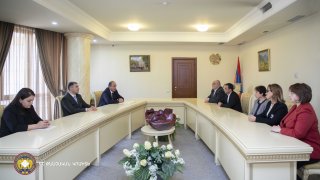 ՀՀ քննչական կոմիտեի նախագահի հրամանով պարգևատրվել են «Դատաբժշկական գիտագործնական կենտրոն» ՊՈԱԿ-ի մի շարք աշխատակիցներ (լուսանկարներ)