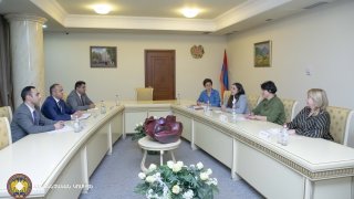 Issues on Enhancement of Efficiency of Fight against Violence in Family and against Women Considered at the RA Investigative Committee (photos)