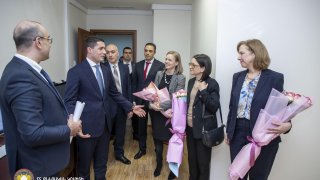 Председатель Следственного комитета РА Аргишти Кярамян принял новоназначенного посла США в РА Кристину Квин (фото)