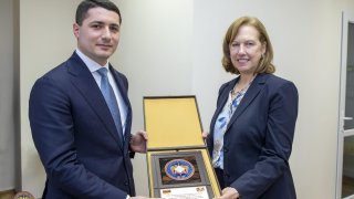 ՀՀ քննչական կոմիտեի նախագահ Արգիշտի Քյարամյանն ընդունել է ՀՀ-ում ԱՄՆ նորանշանակ դեսպան Քրիստինա Քվինին (լուսանկարներ)