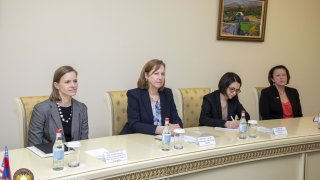 ՀՀ քննչական կոմիտեի նախագահ Արգիշտի Քյարամյանն ընդունել է ՀՀ-ում ԱՄՆ նորանշանակ դեսպան Քրիստինա Քվինին (լուսանկարներ)