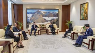 Председатель Следственного комитета РА посетил Посольство Китайской Народной Республики в Армении (фото)