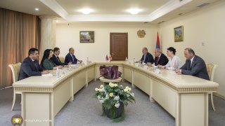 Аргишти Кярамян принял посла Грузии в Армении Георгия Шарвашидзе (фото)