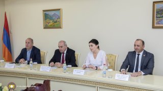 Аргишти Кярамян принял посла Грузии в Армении Георгия Шарвашидзе (фото)