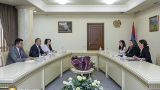 ՀՀ ՔԿ նախագահի տեղակալը և ՀՀ-ում ԱՄՆ հյուպատոսը քննարկել են գործակցության արդյունավետության բարձրացման հնարավորությունները (լուսանկարներ)